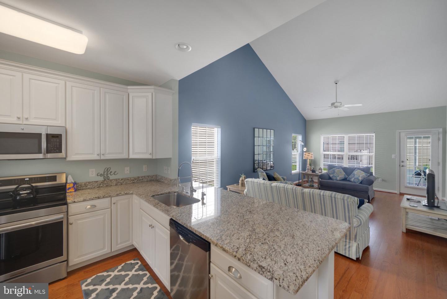 34386 Bronze Property Photo 9