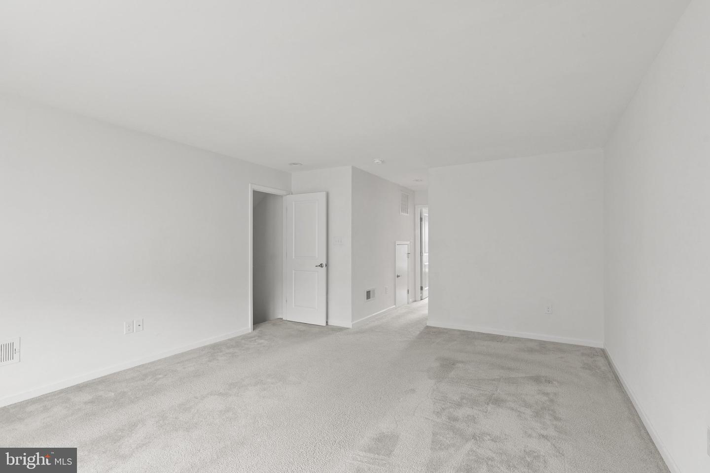 18 Thornton Dr Property Photo 39