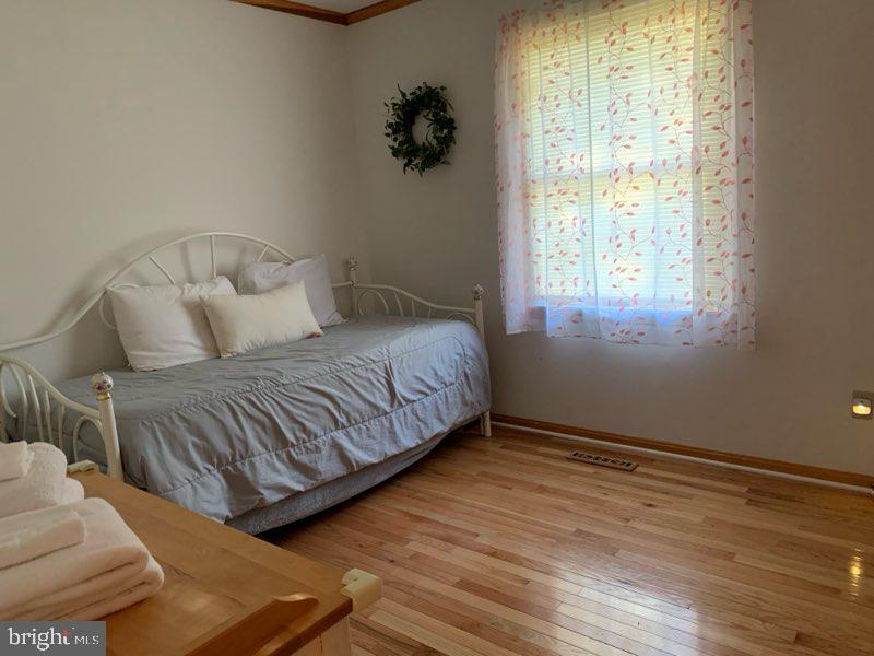 15 Wagon Wheel Rd Property Photo 12