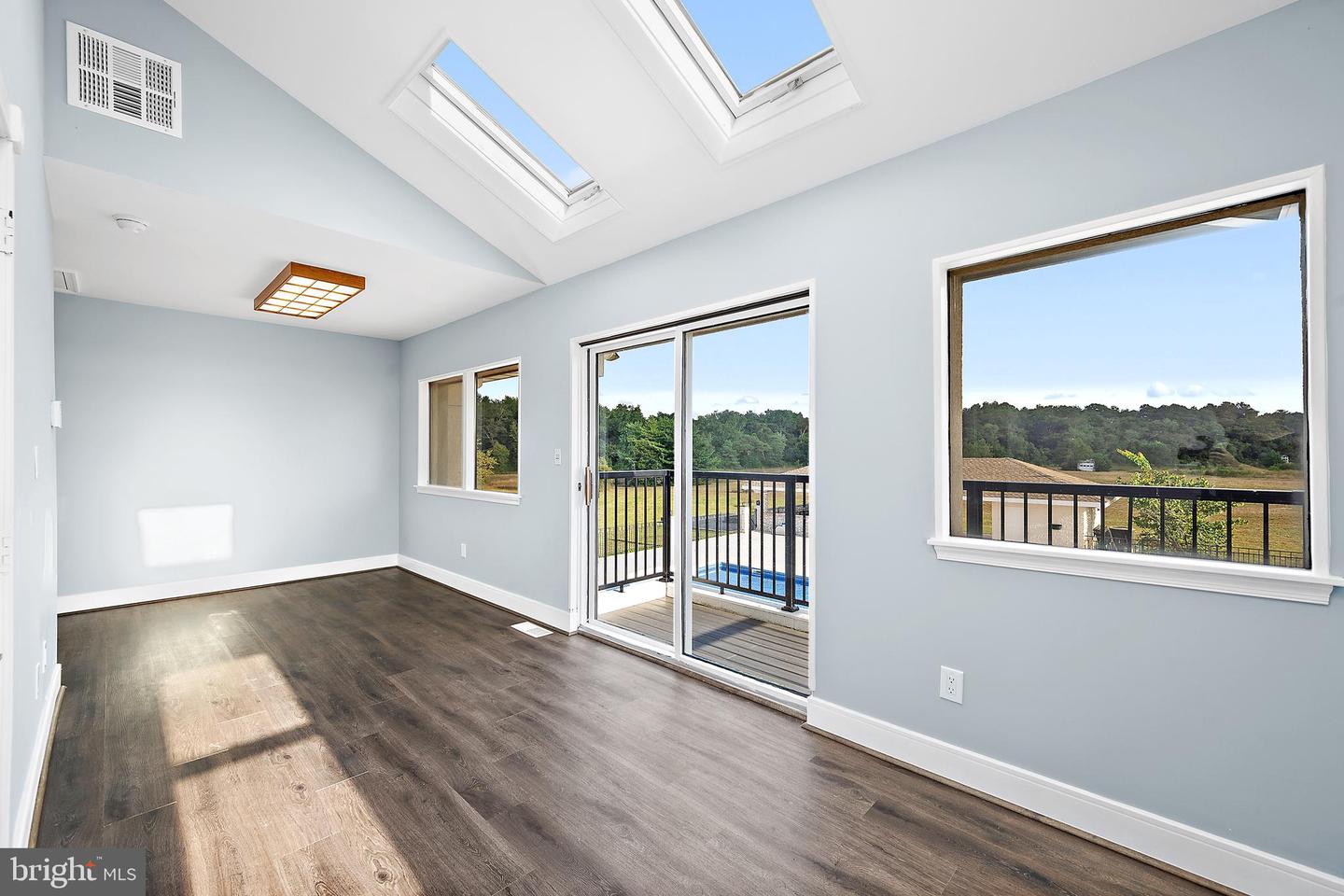12062 Laurel Rd Property Photo 59