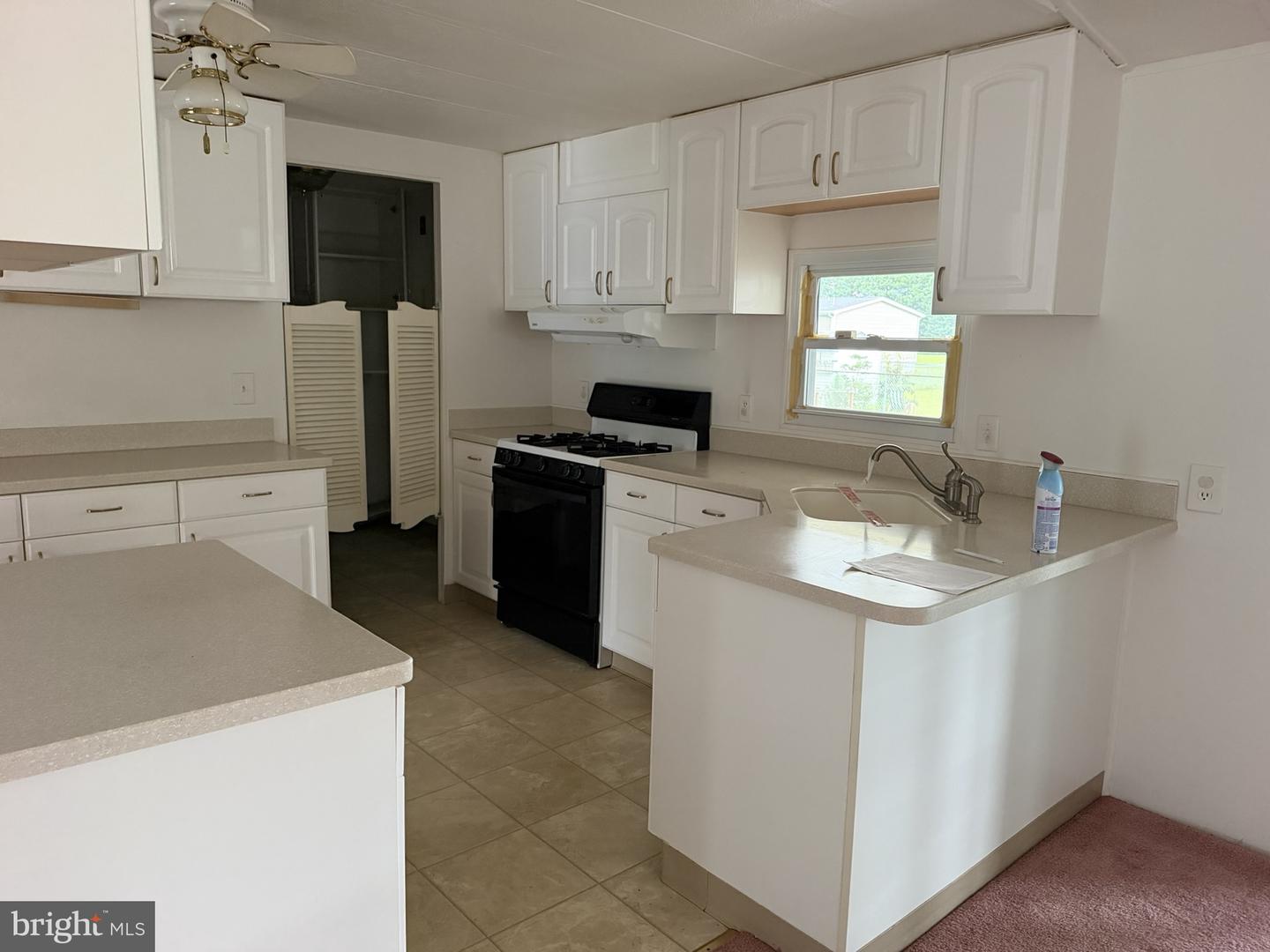 27020 Galley Dr Property Photo 11