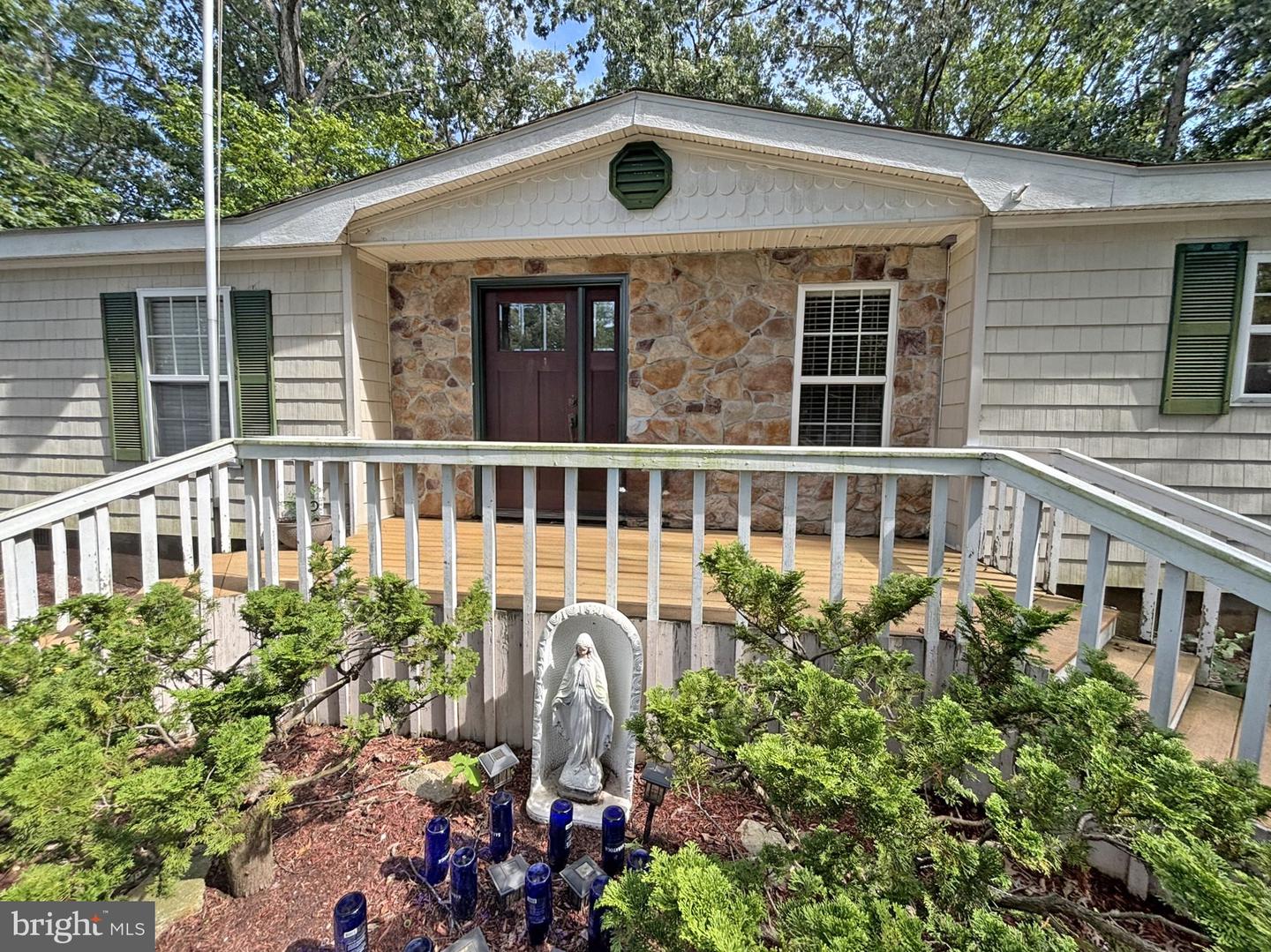 27271 Clipper Dr Property Photo 3