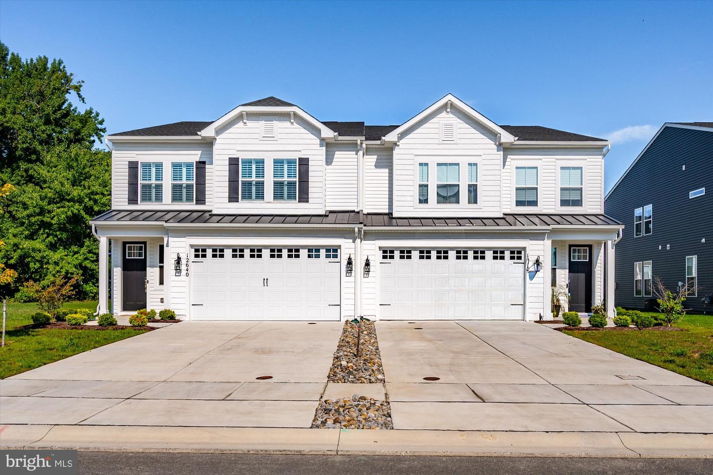 12640 KNOLLS LN
