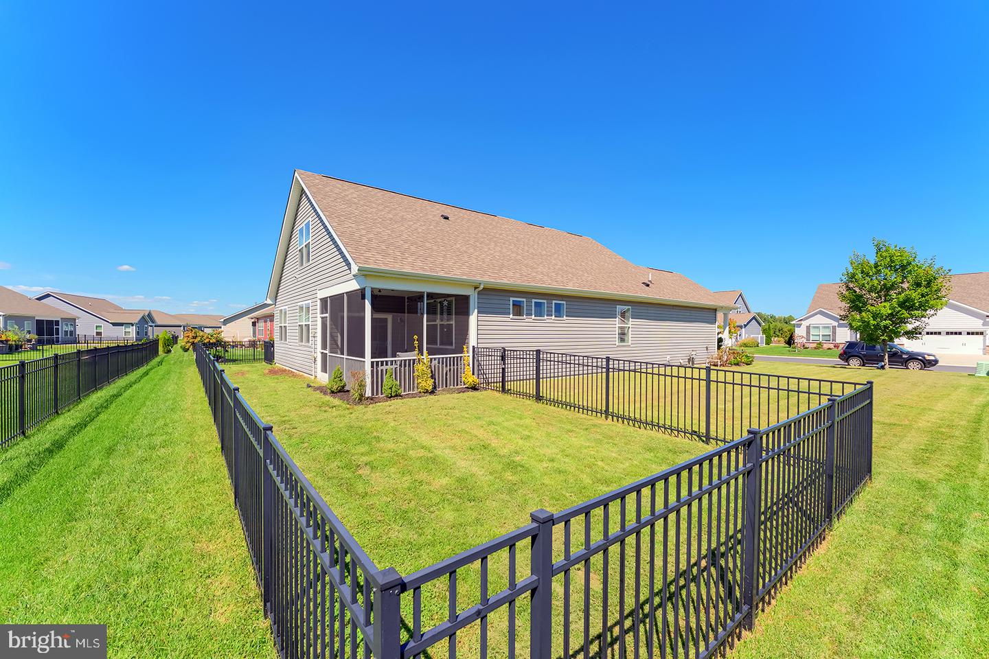 15496 Crape Myrtle Rd Property Photo 6