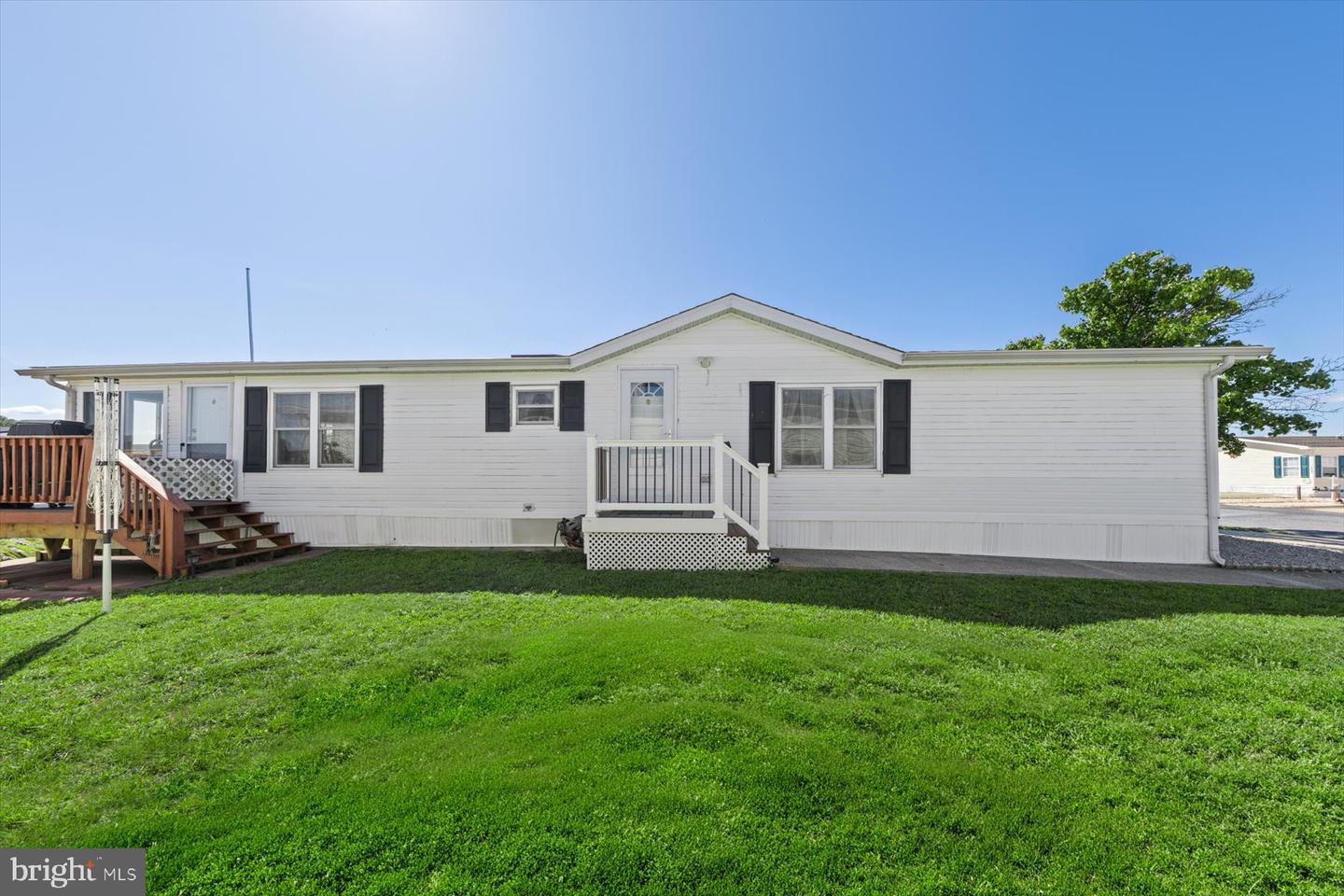 35628 KNOLL WAY Property Photo 1