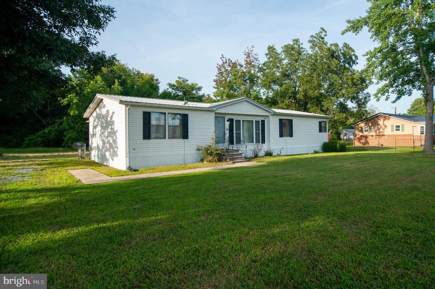 14633 Black Swan Property Photo 2
