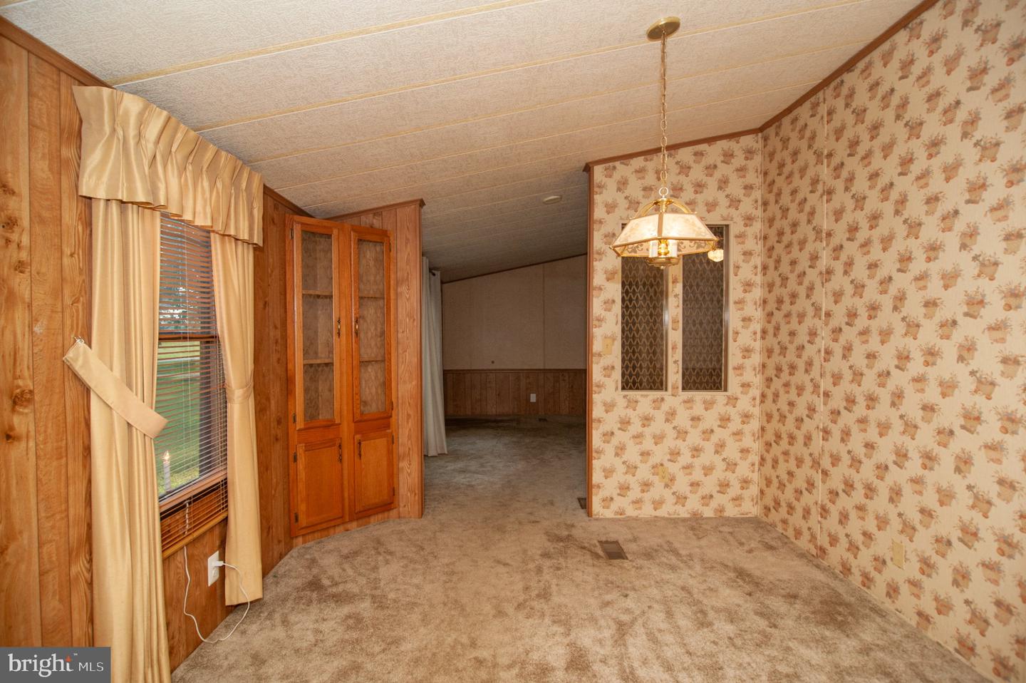 14633 Black Swan Property Photo 9