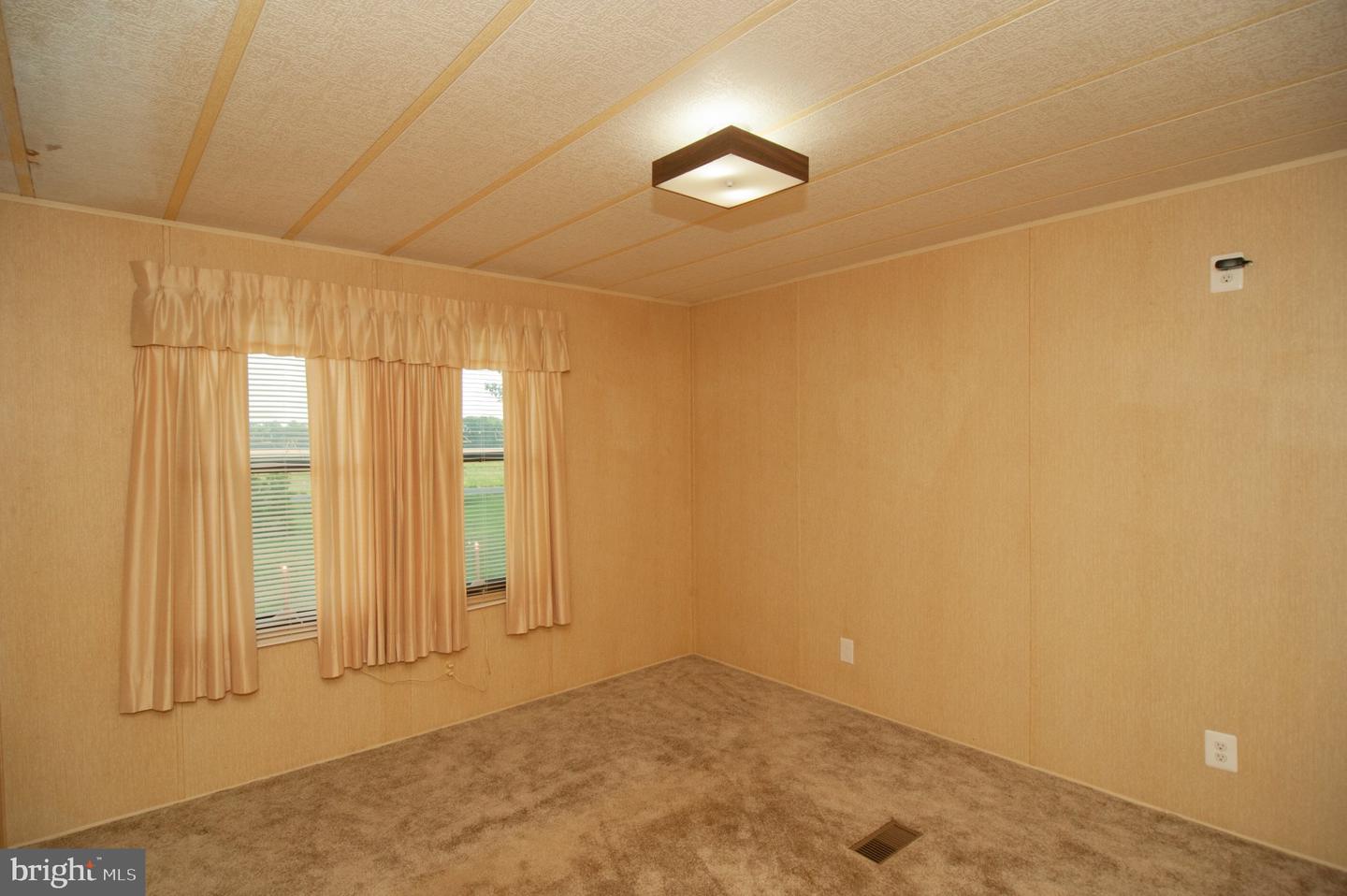 14633 Black Swan Property Photo 15