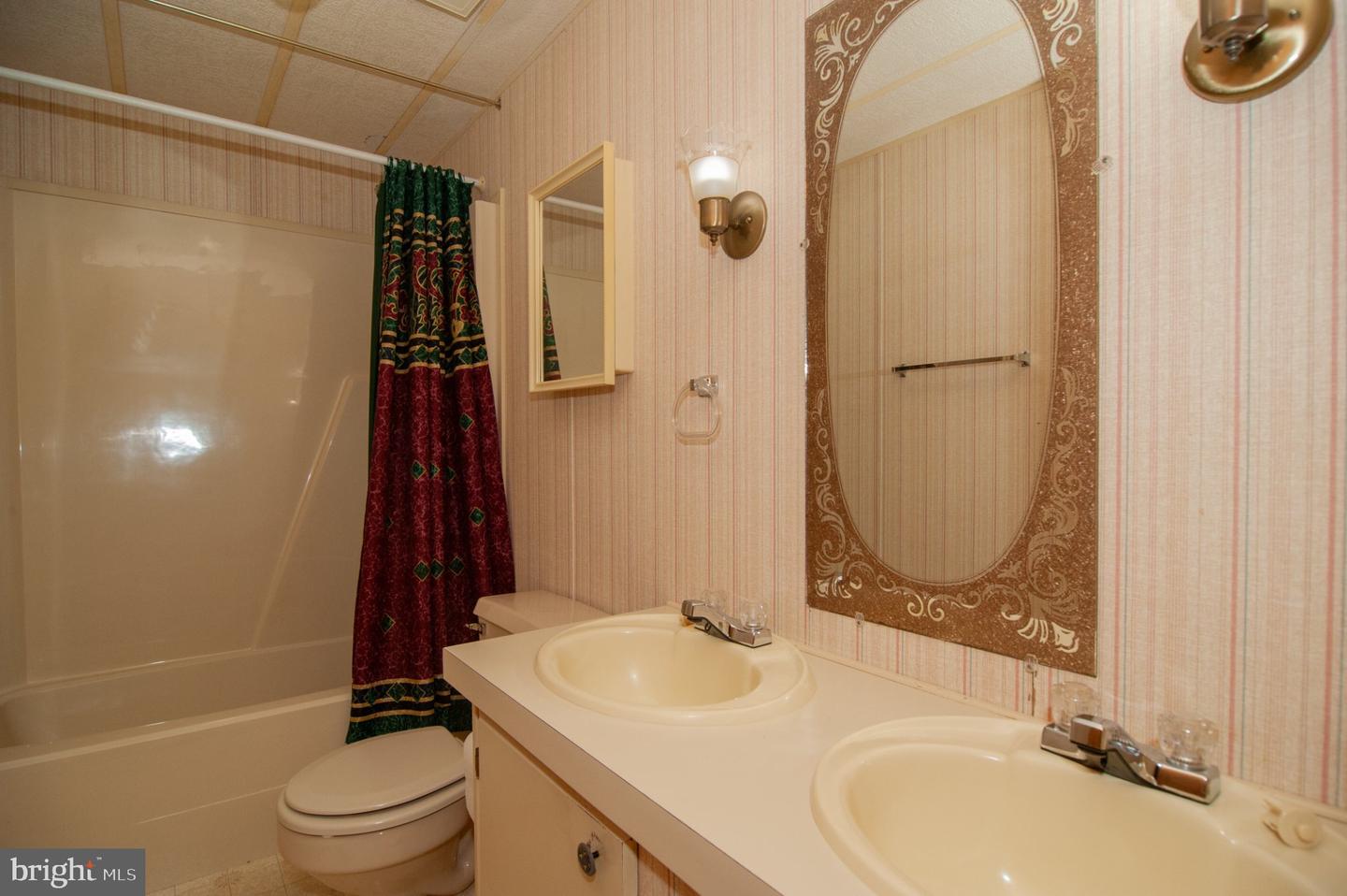 14633 Black Swan Property Photo 19