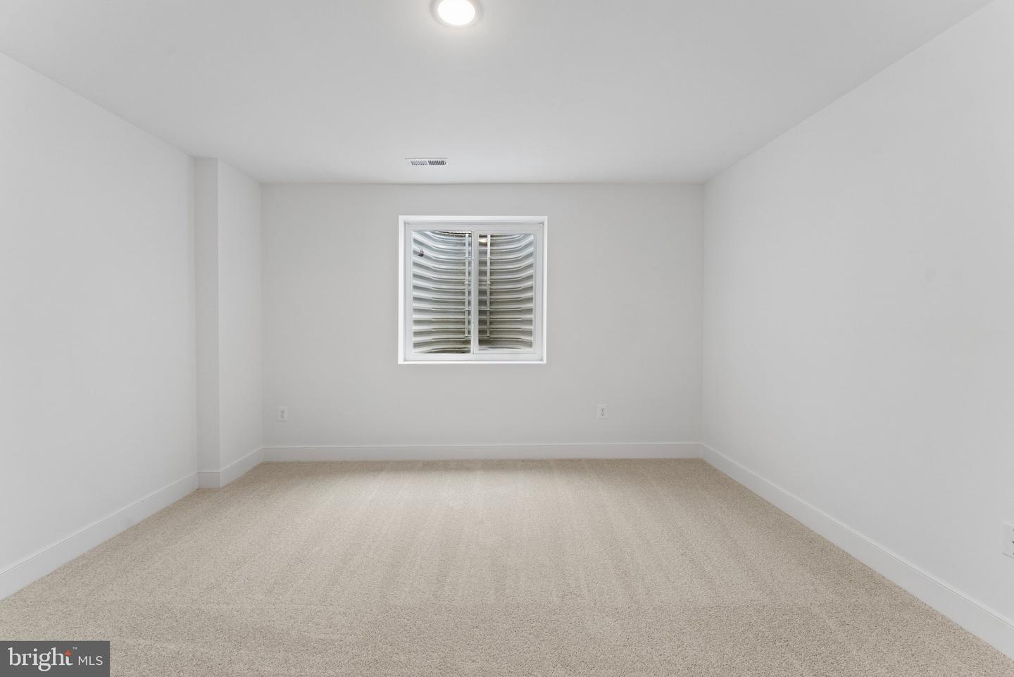 22532 Albion Ln Property Photo 23