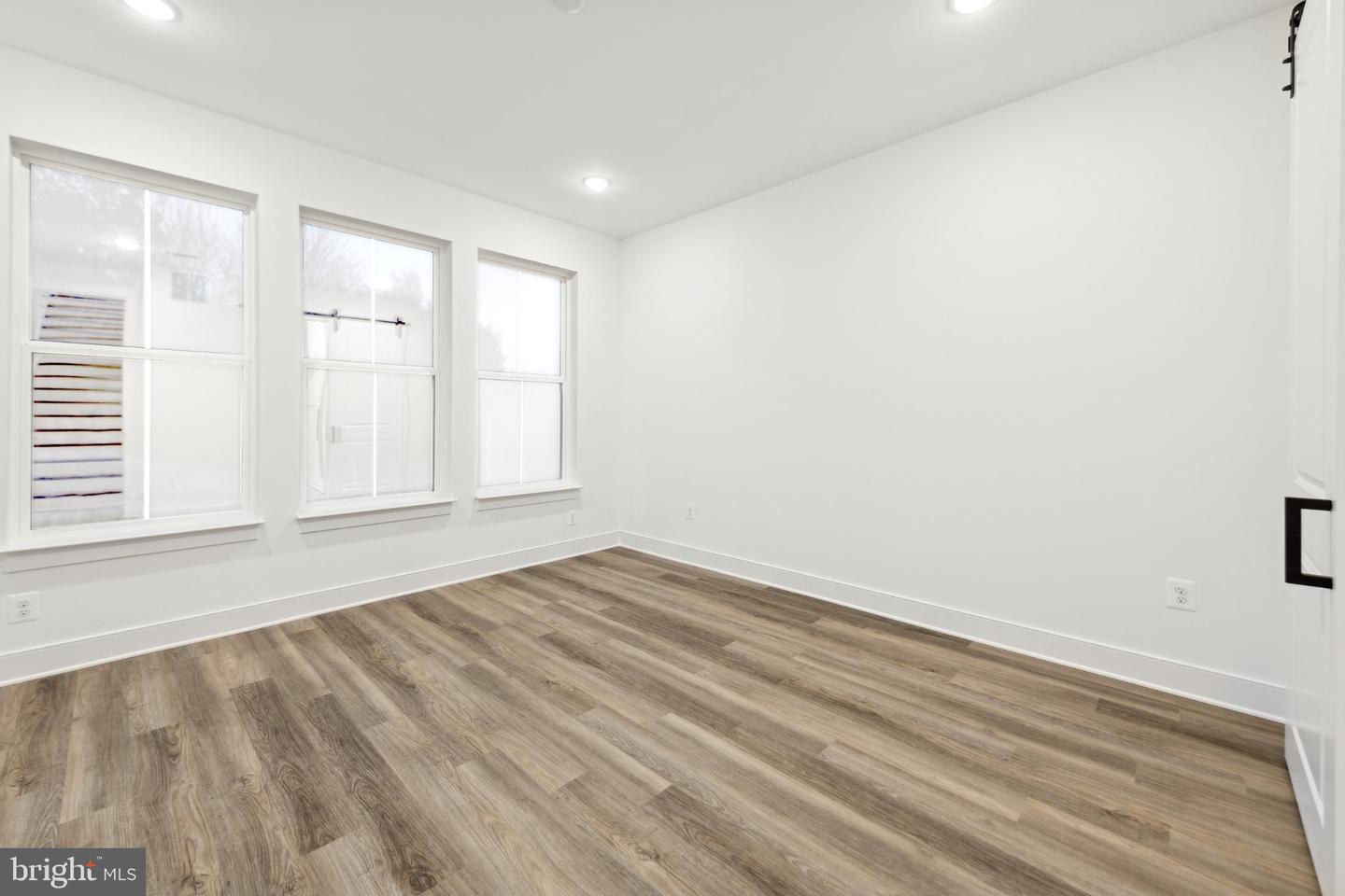 33808 Allen St Property Photo 11