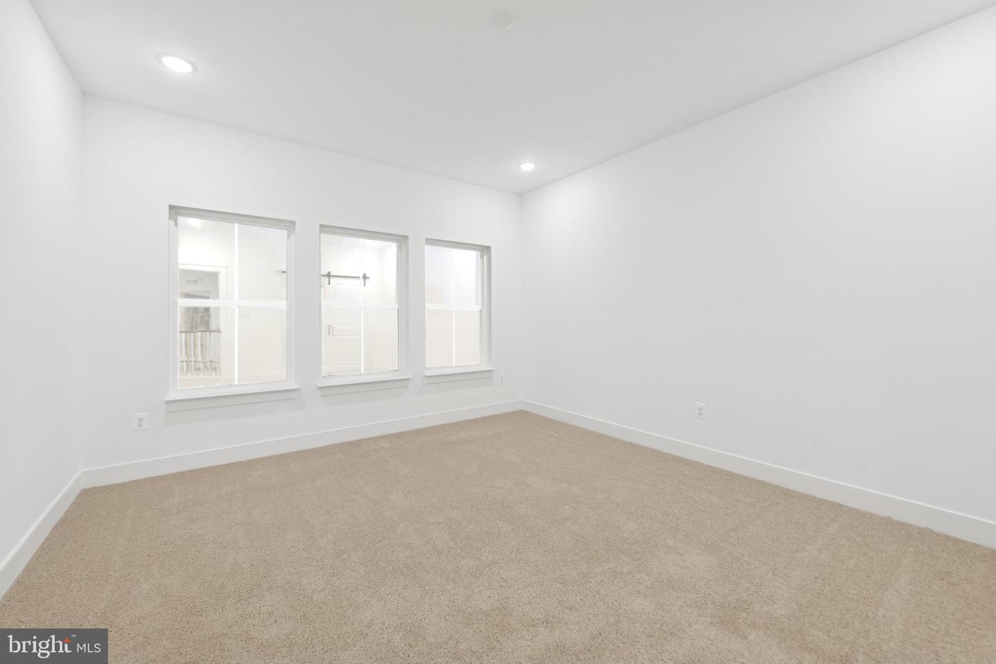 33808 Allen St Property Photo 18