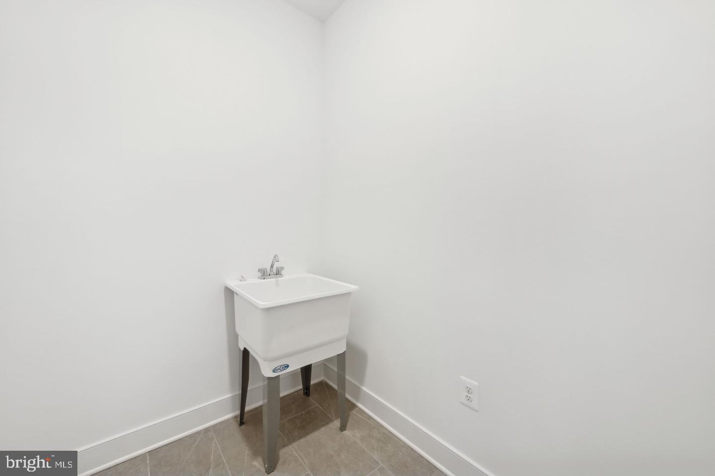 33814 Allen St Property Photo 28