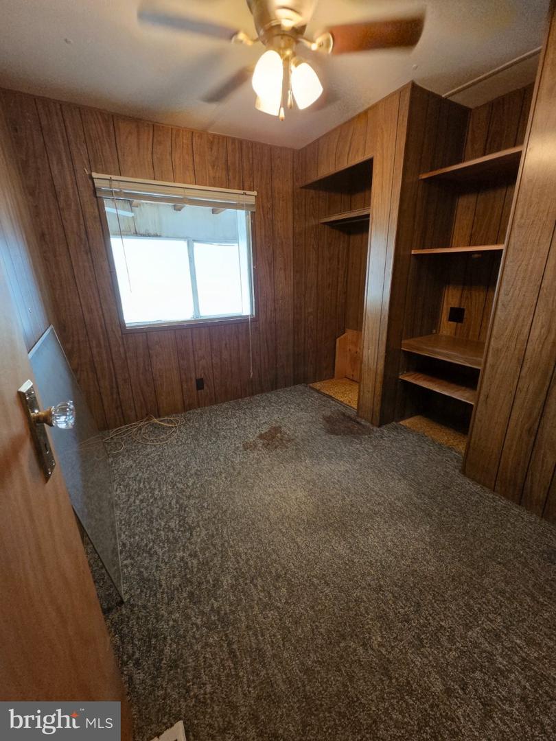28 Lantern Ln Property Photo 7