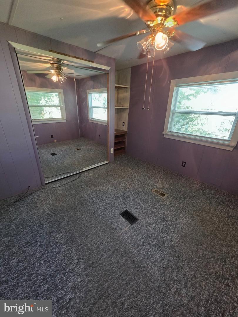 28 Lantern Ln Property Photo 10