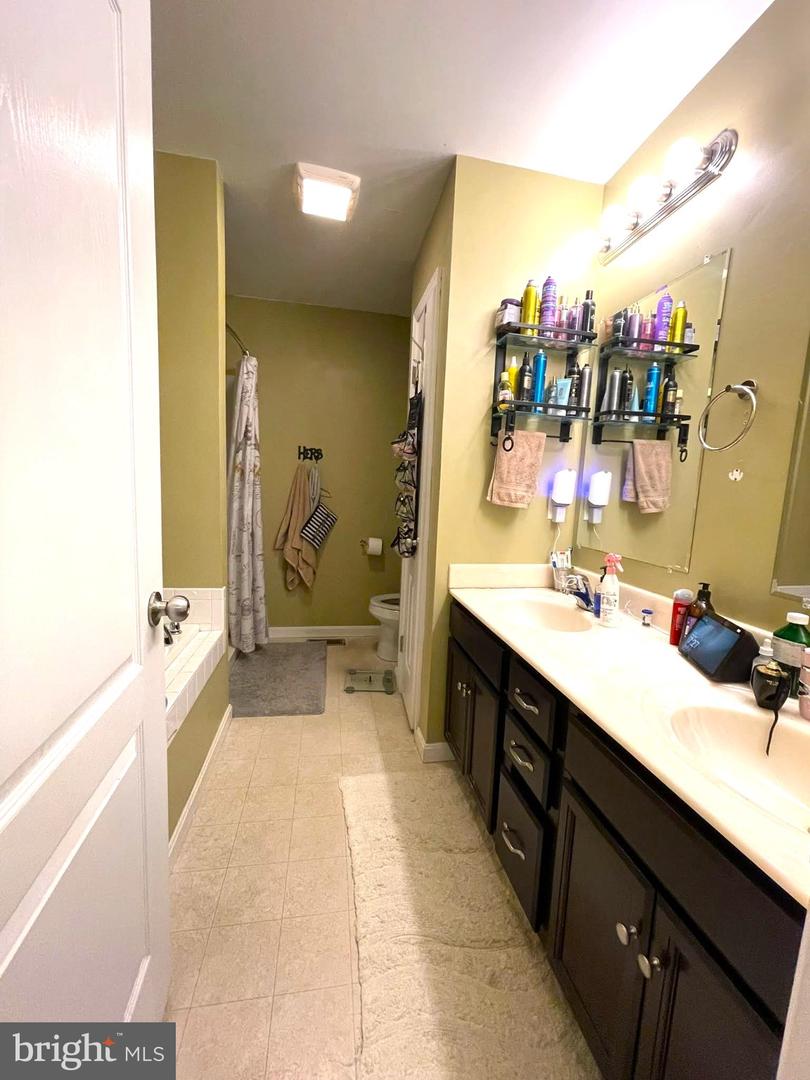 8025 Armiger Dr N Property Photo 11