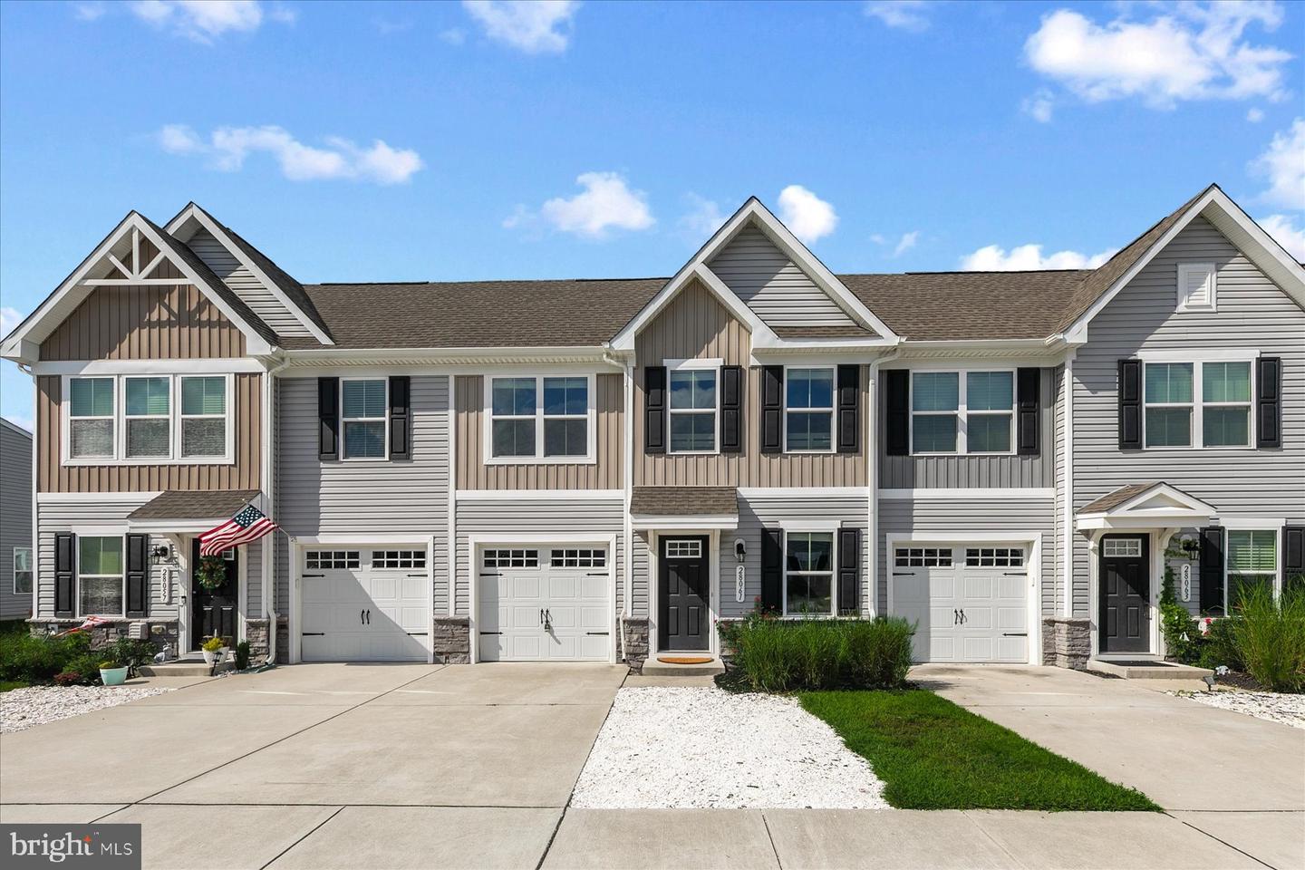 28061 Dew Drop Ln Property Photo 2
