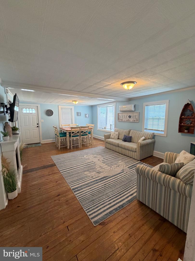 30566 Gull Point Rd Property Photo 4
