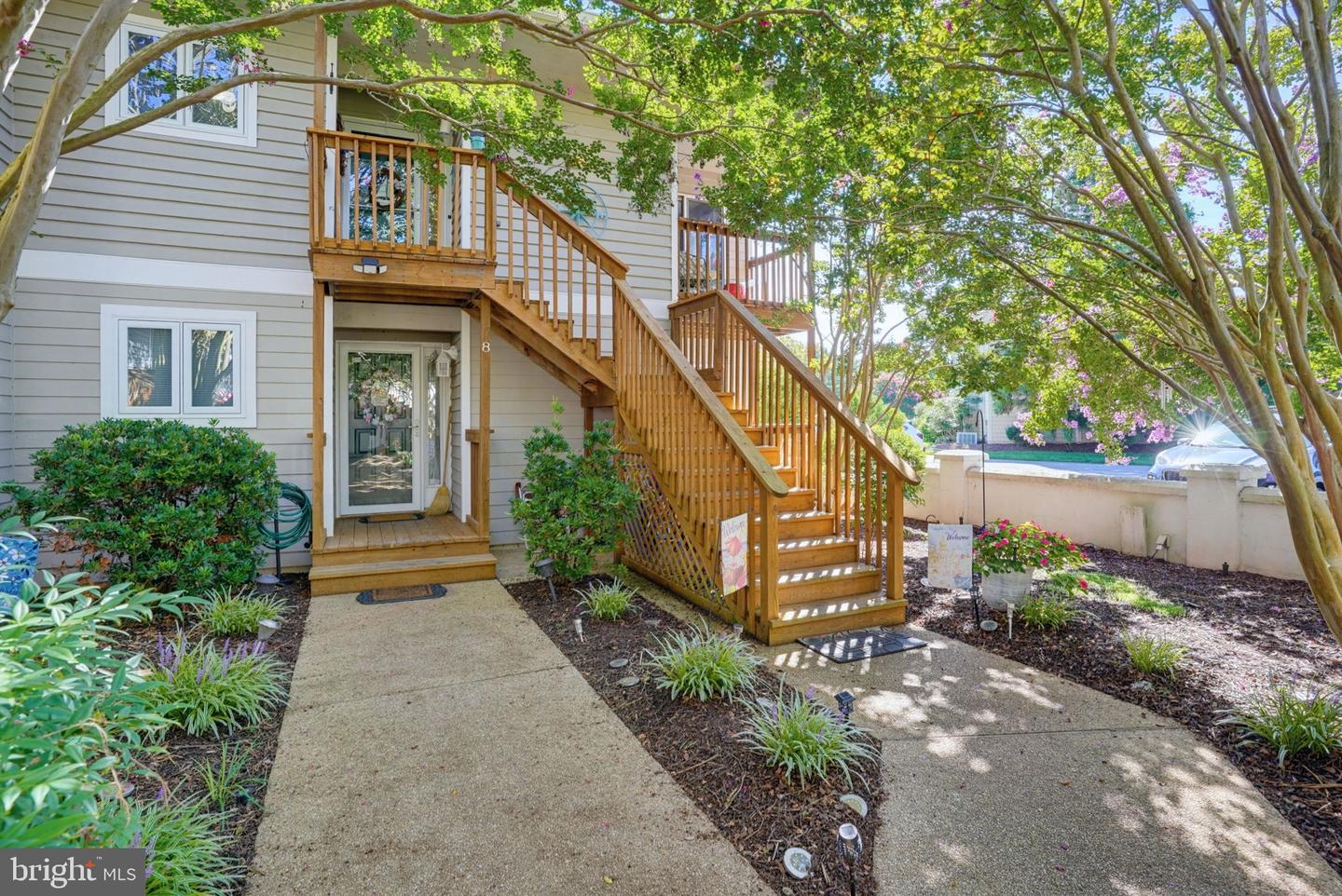 18480 Carters Grove Cir #6 Property Photo 6