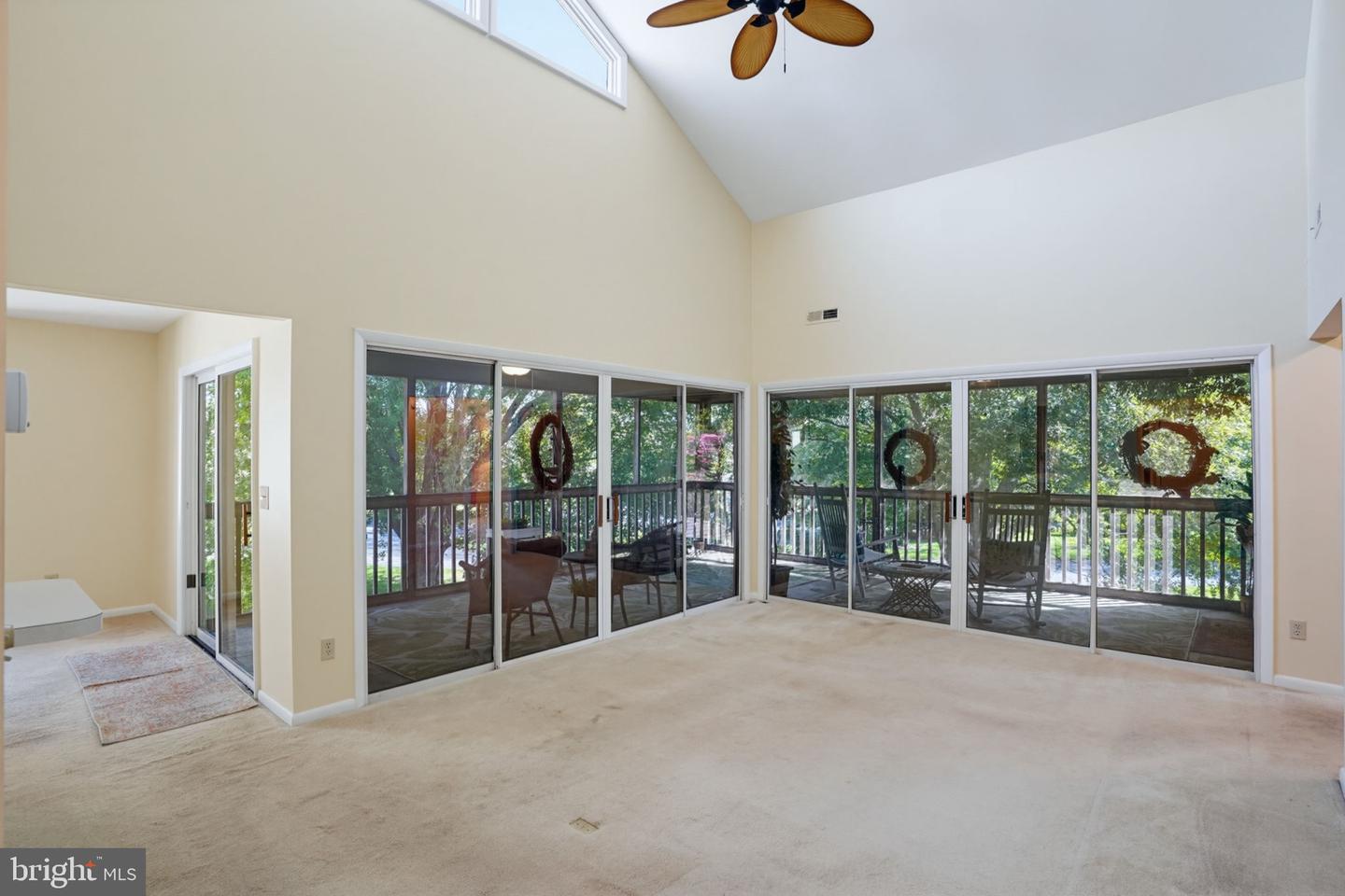 18480 Carters Grove Cir #6 Property Photo 9