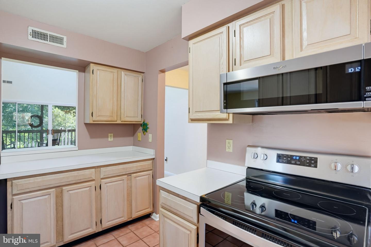 18480 Carters Grove Cir #6 Property Photo 15