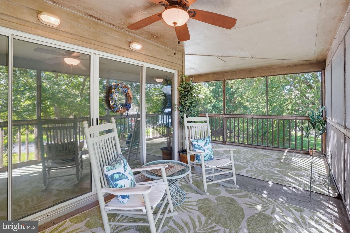 18480 Carters Grove Cir #6 Property Photo 23