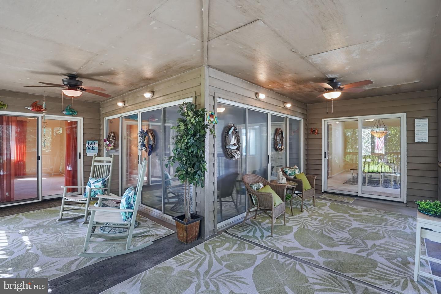 18480 Carters Grove Cir #6 Property Photo 27