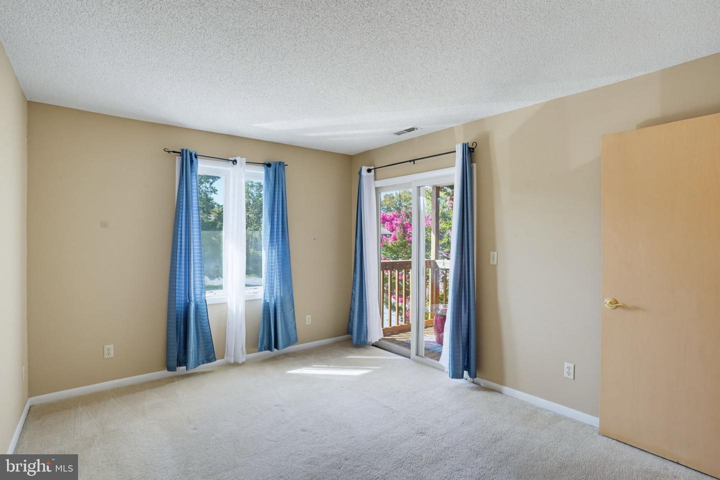 18480 Carters Grove Cir #6 Property Photo 33