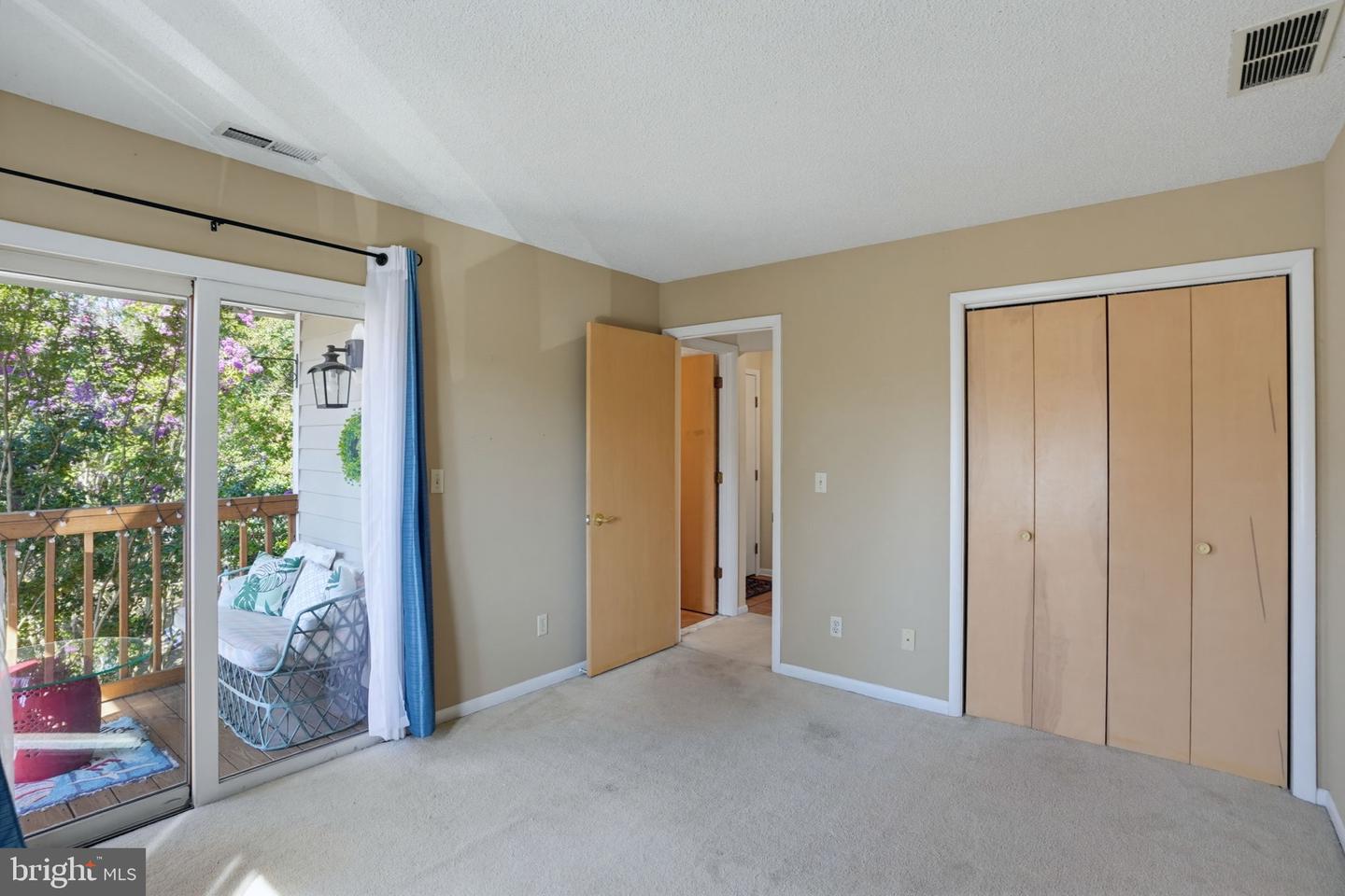 18480 Carters Grove Cir #6 Property Photo 34
