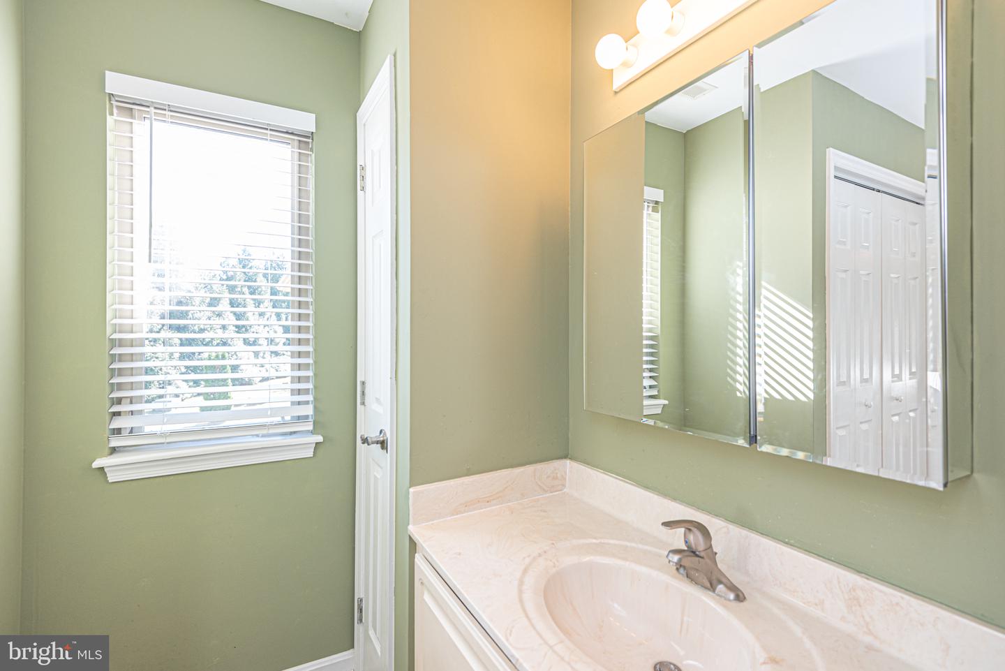 18565 Orton Cir #5 Property Photo 14