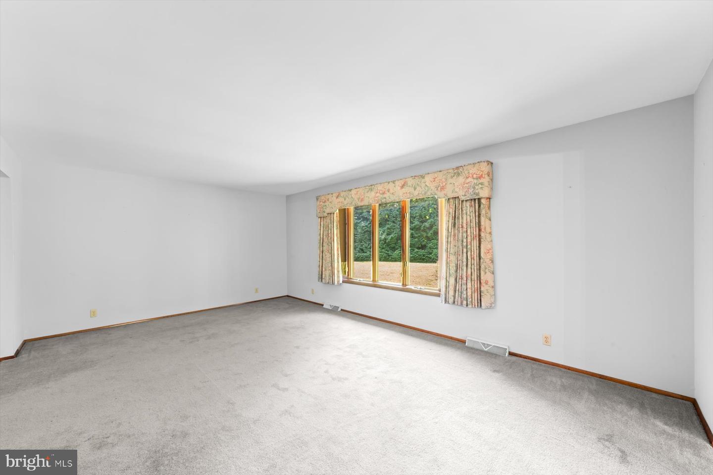8 Mews Rd Property Photo 35