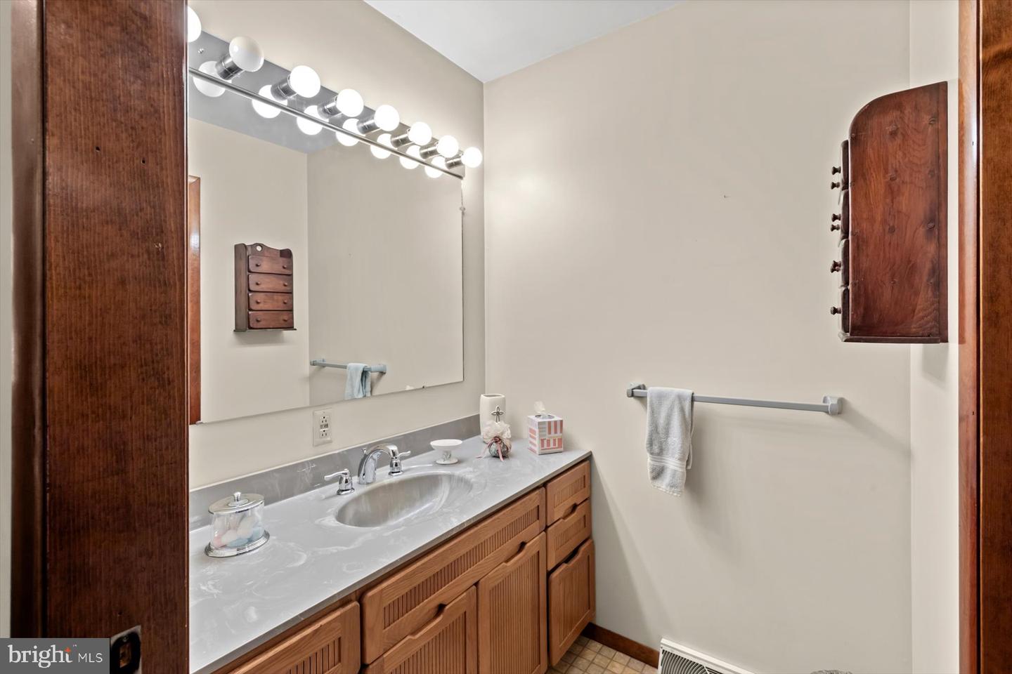 8 Mews Rd Property Photo 46