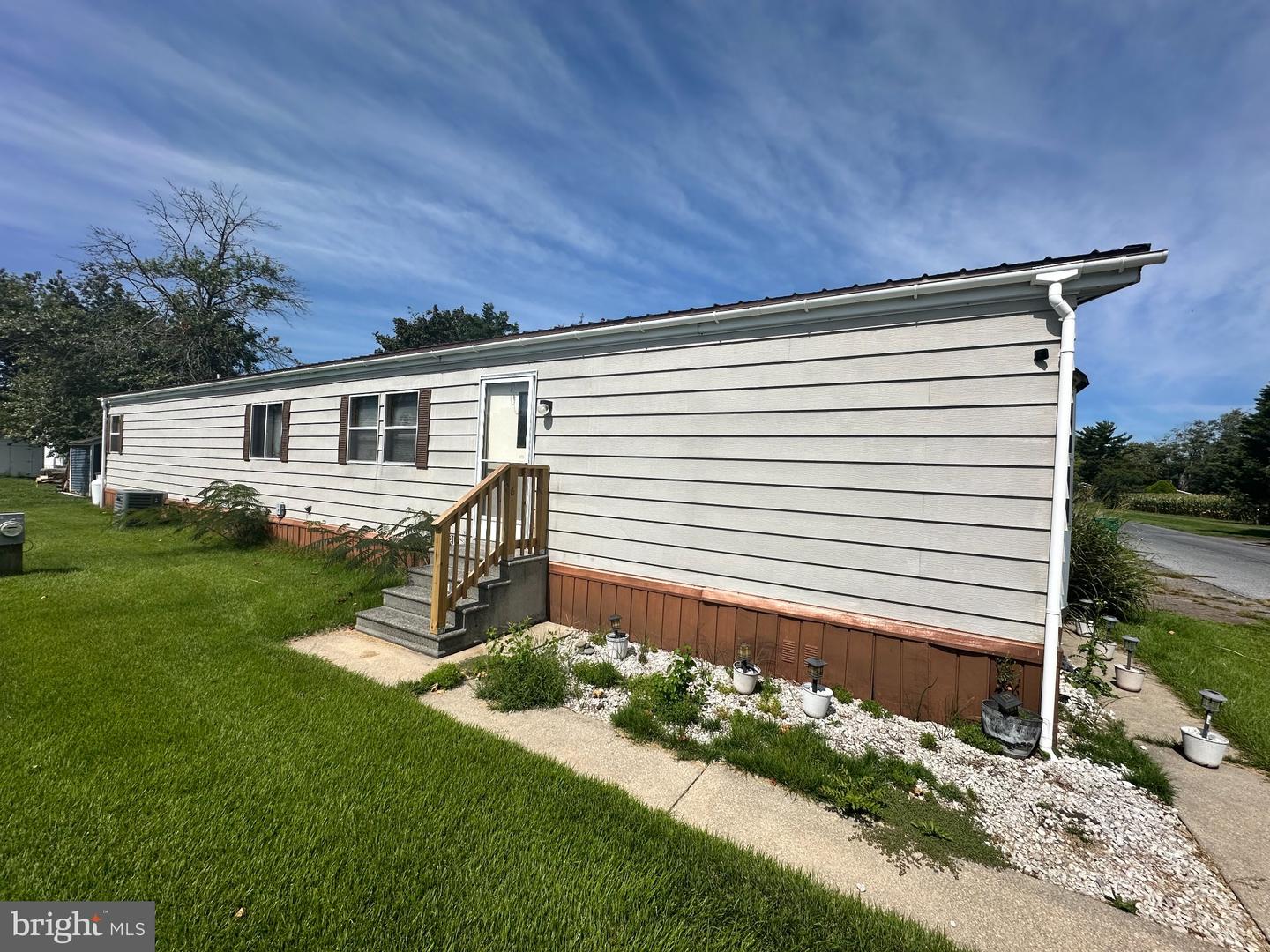 17606 MARY ANN DR #H-83 Property Photo 1