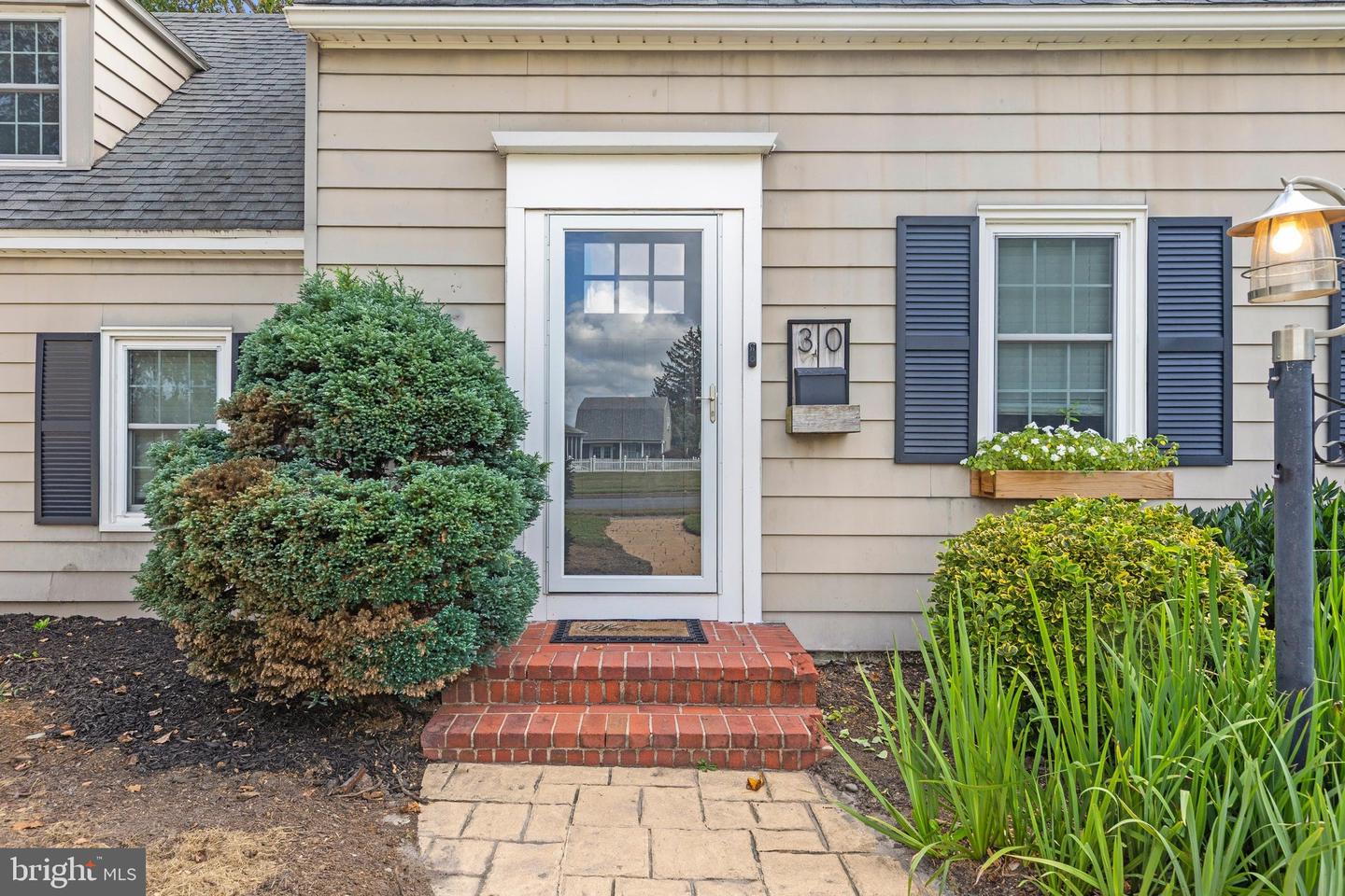 30 Read St Property Photo 5