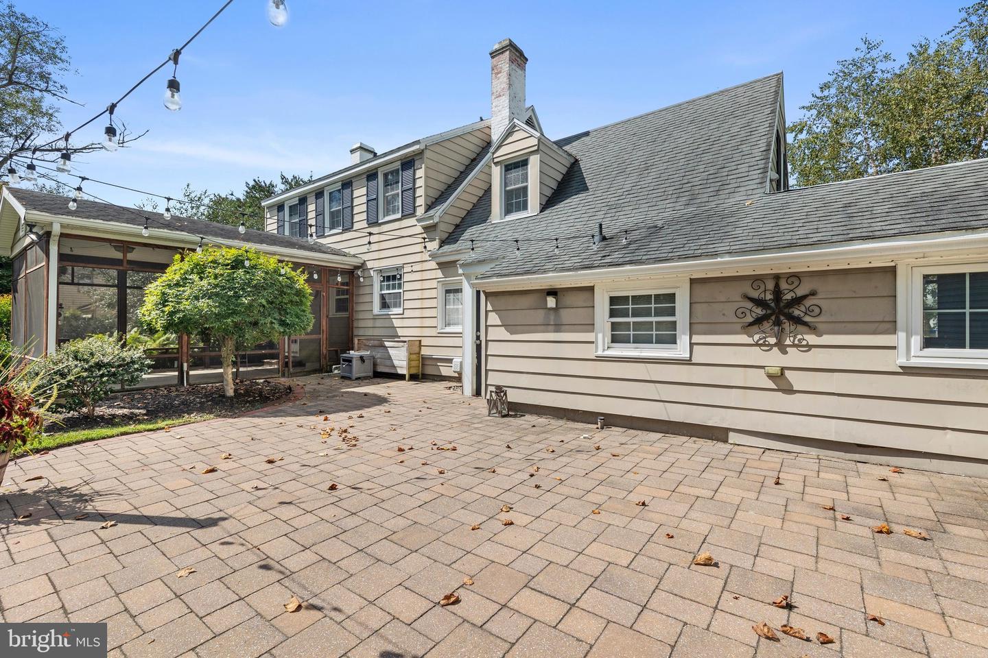 30 Read St Property Photo 33