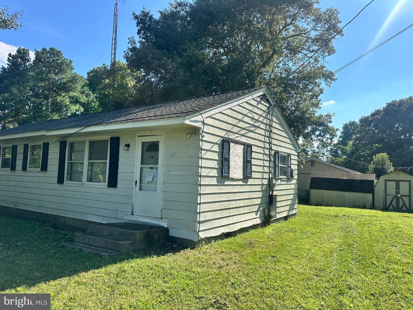 14468 Broad Avenue Property Photo 2