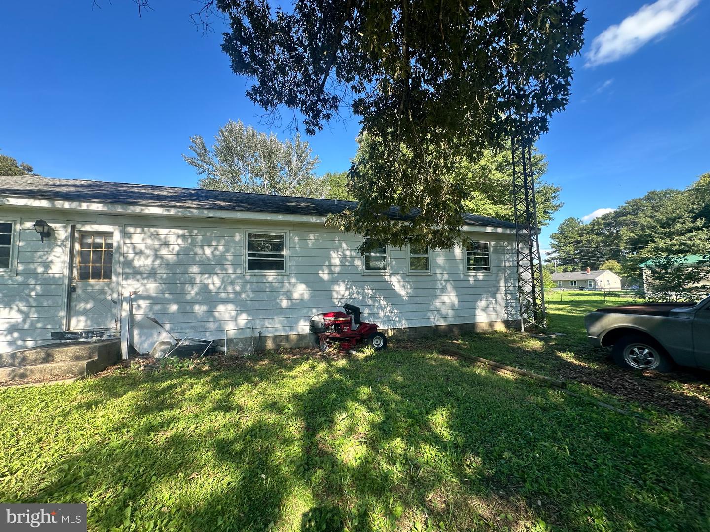 14468 Broad Avenue Property Photo 6