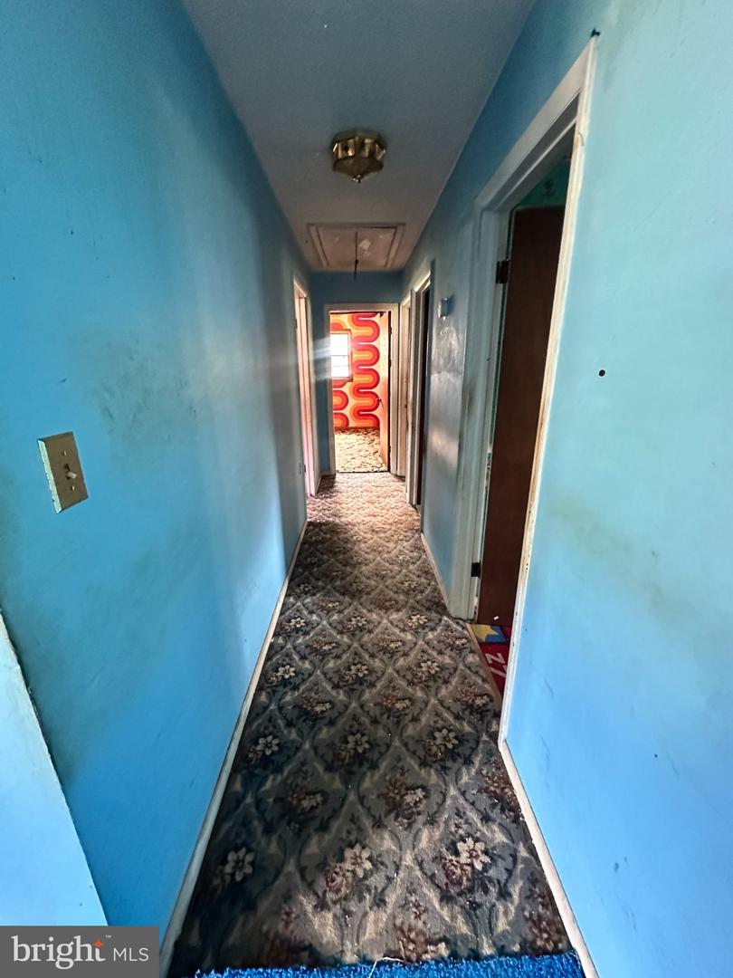 14468 Broad Avenue Property Photo 14