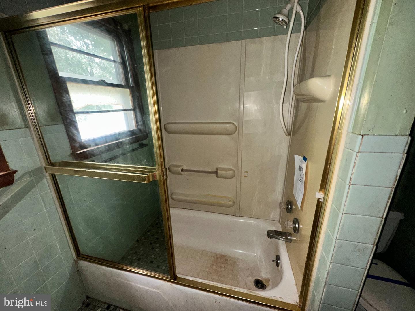 14468 Broad Avenue Property Photo 18