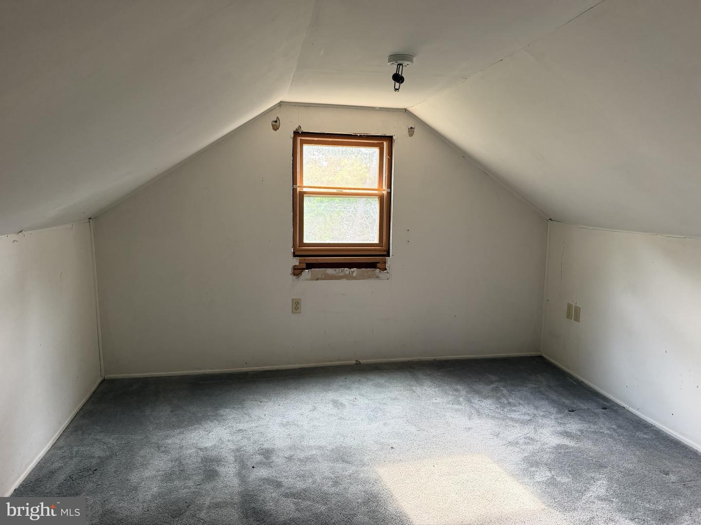 8751 Ockels Dr Property Photo 13