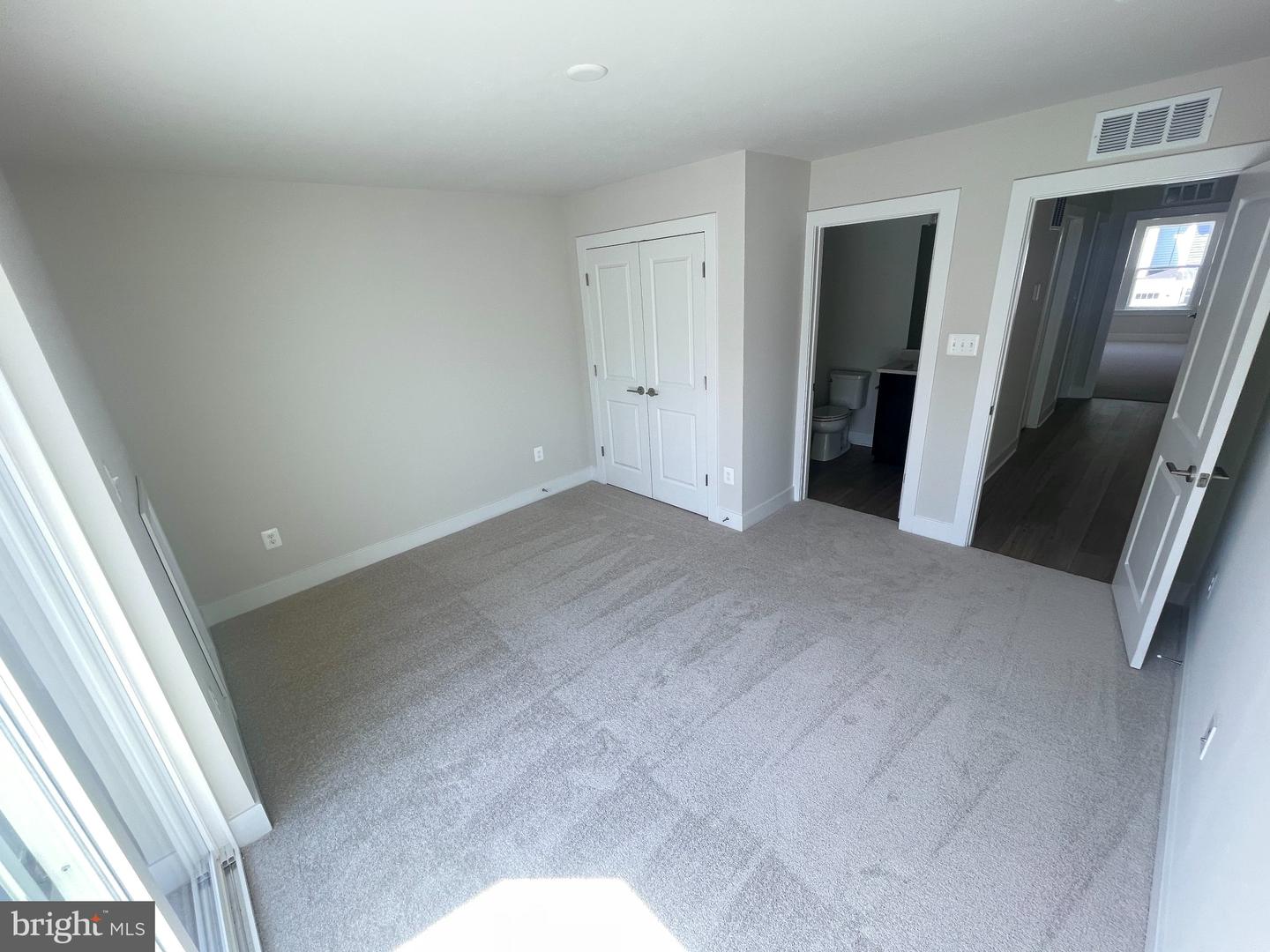 349 Gallagher Dr Property Photo 10