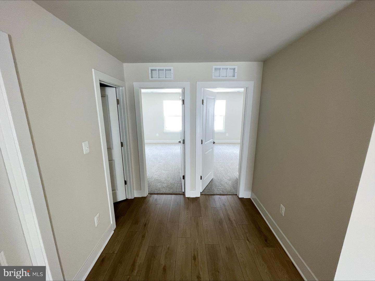347 Gallagher Dr Property Photo 6