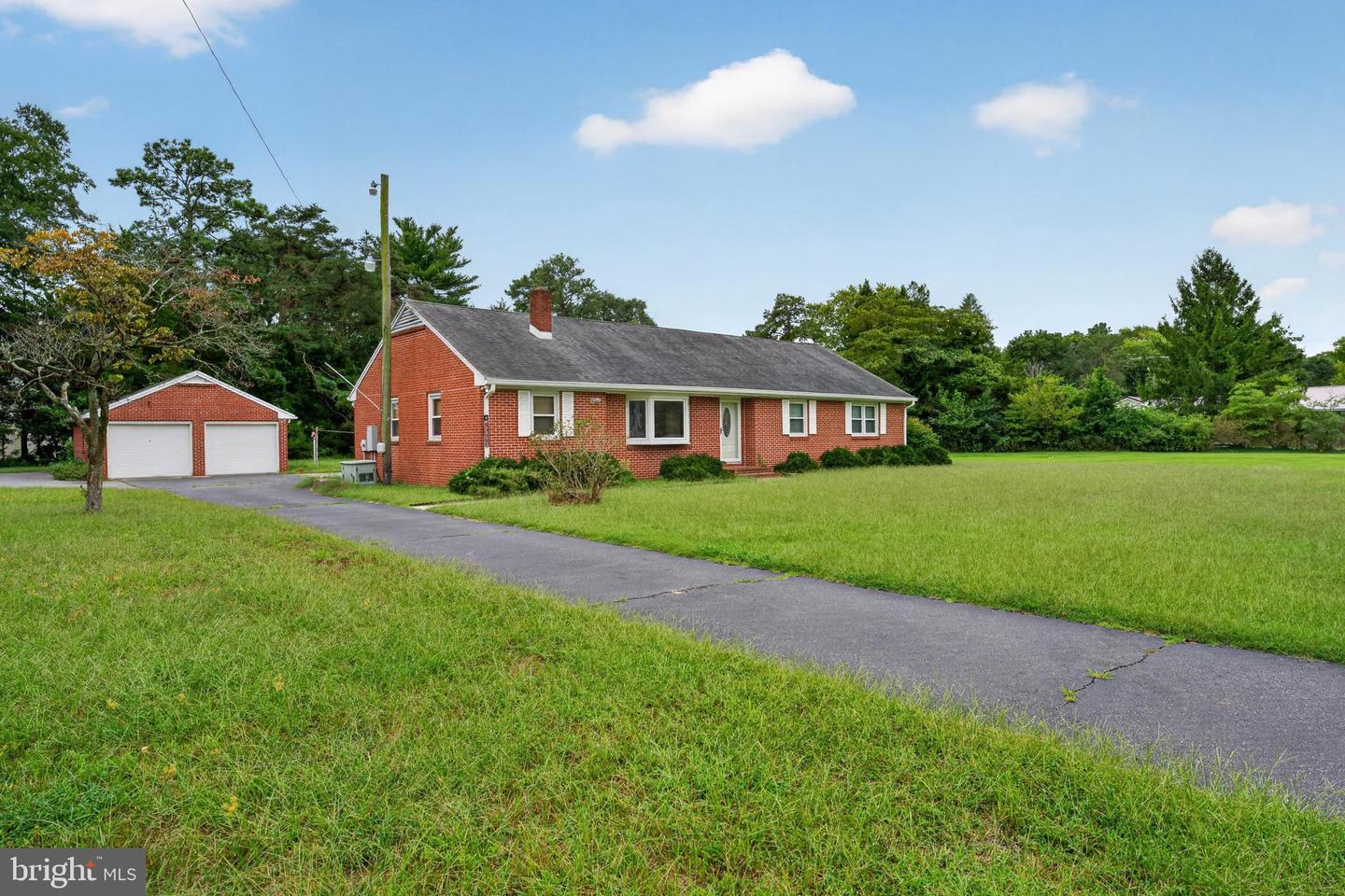 9377 Middleford Rd Property Photo 1