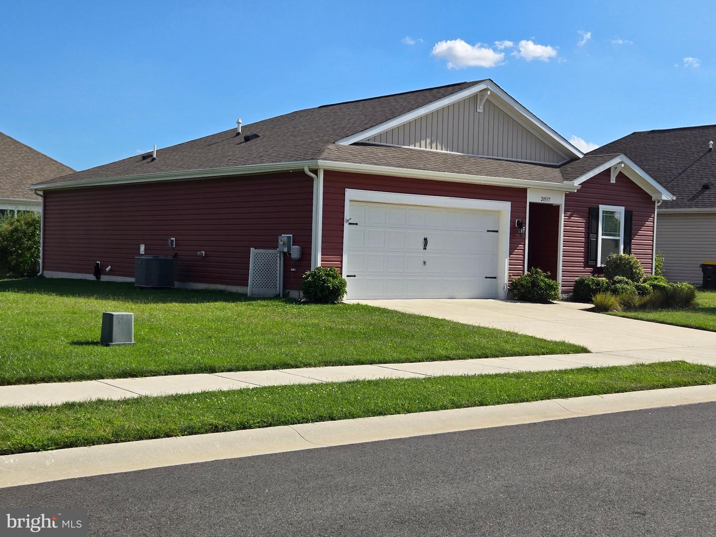 20577 Smithfield Cir Property Photo 3