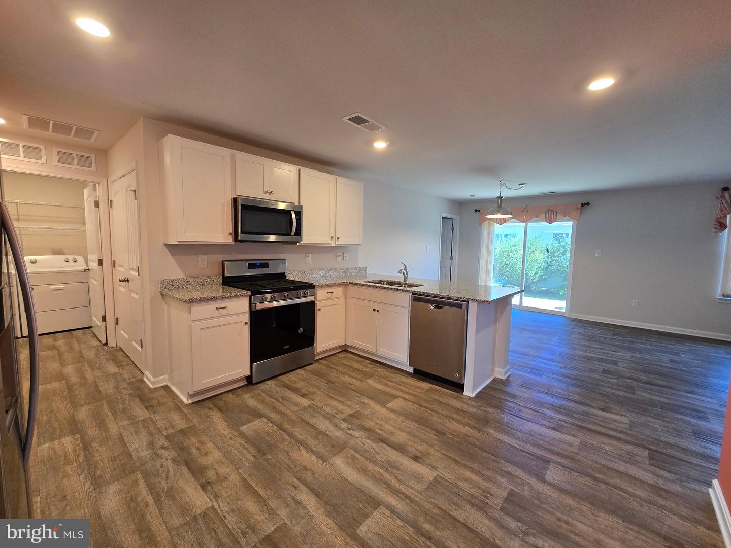 20577 Smithfield Cir Property Photo 14