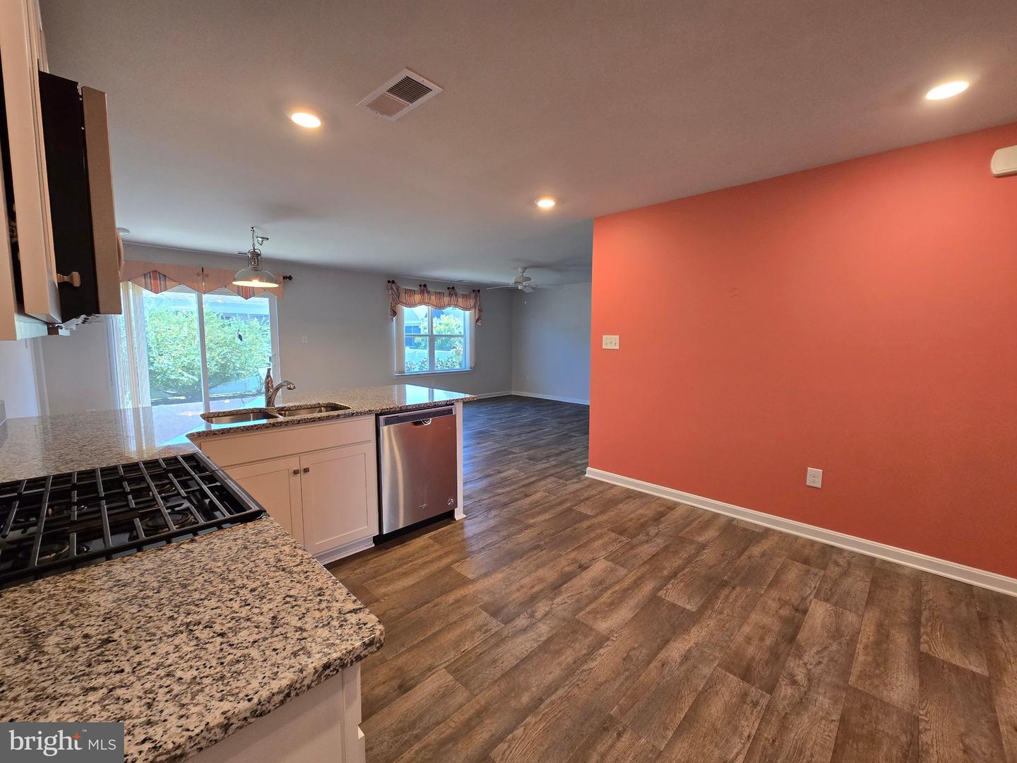 20577 Smithfield Cir Property Photo 15