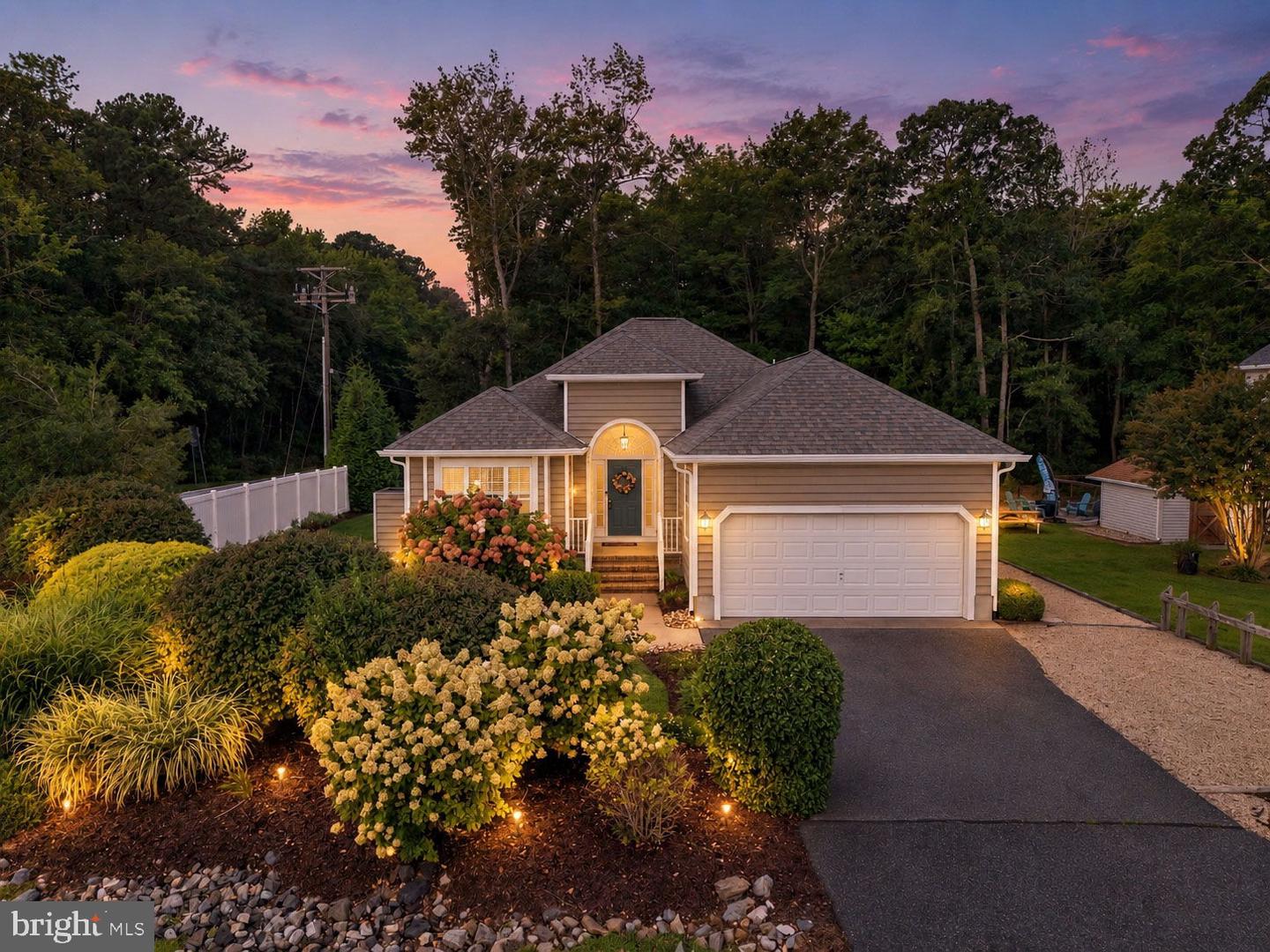 1 Neptune Dr Property Photo 2