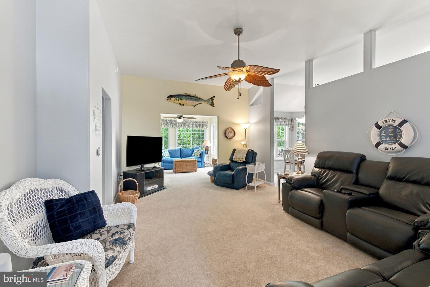 1 Neptune Dr Property Photo 14