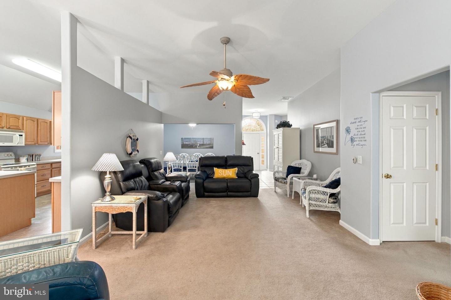 1 Neptune Dr Property Photo 16