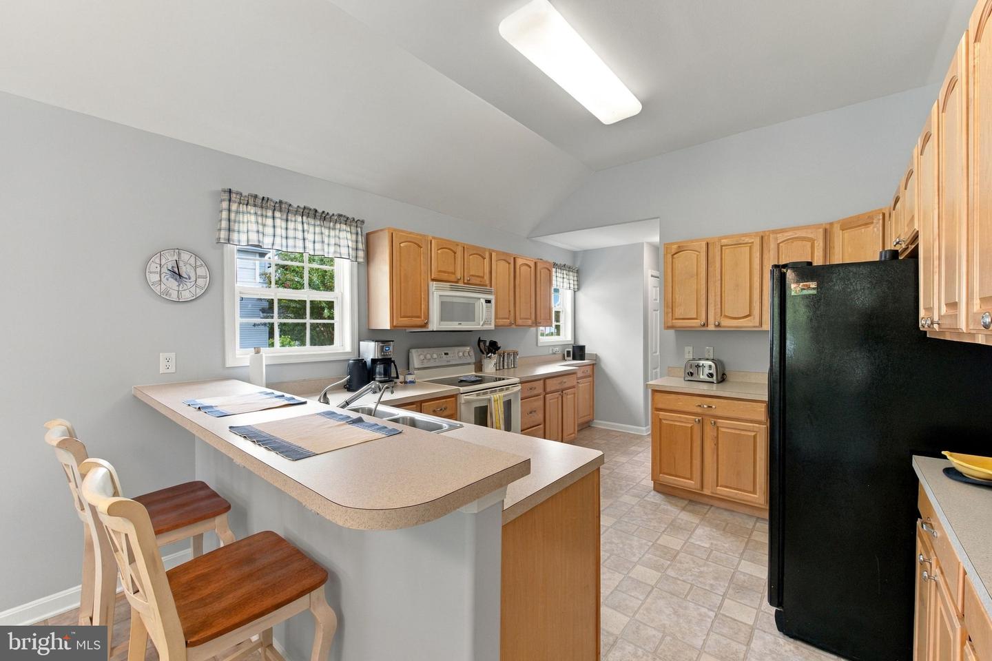1 Neptune Dr Property Photo 17